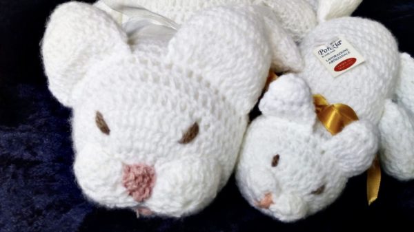Mamma gatta e il suo cucciolo in lana - immagine 2